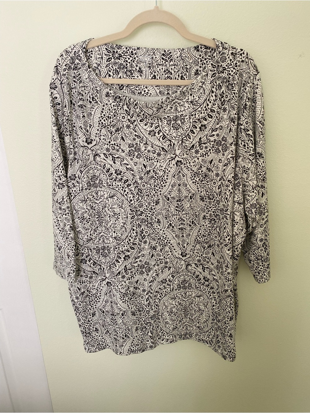 Black & White Printed Women's Top - Classic Pattern 3/4 Sleeves Size 3X NEW
